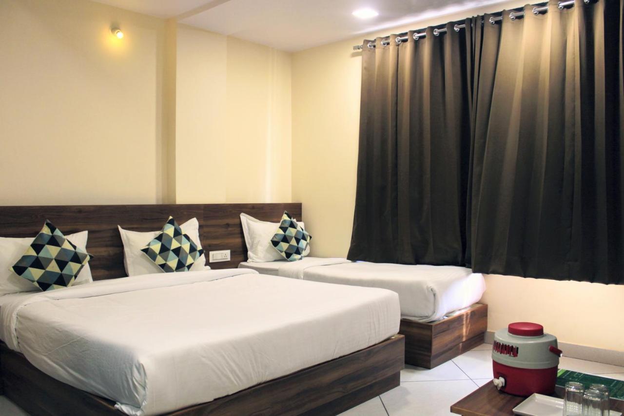Maruti Group Of Hotels - Shri Naman Nāthdwāra Extérieur photo