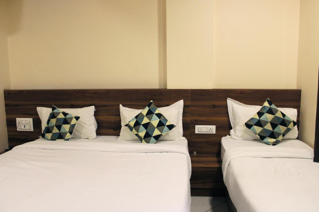 Maruti Group Of Hotels - Shri Naman Nāthdwāra Extérieur photo
