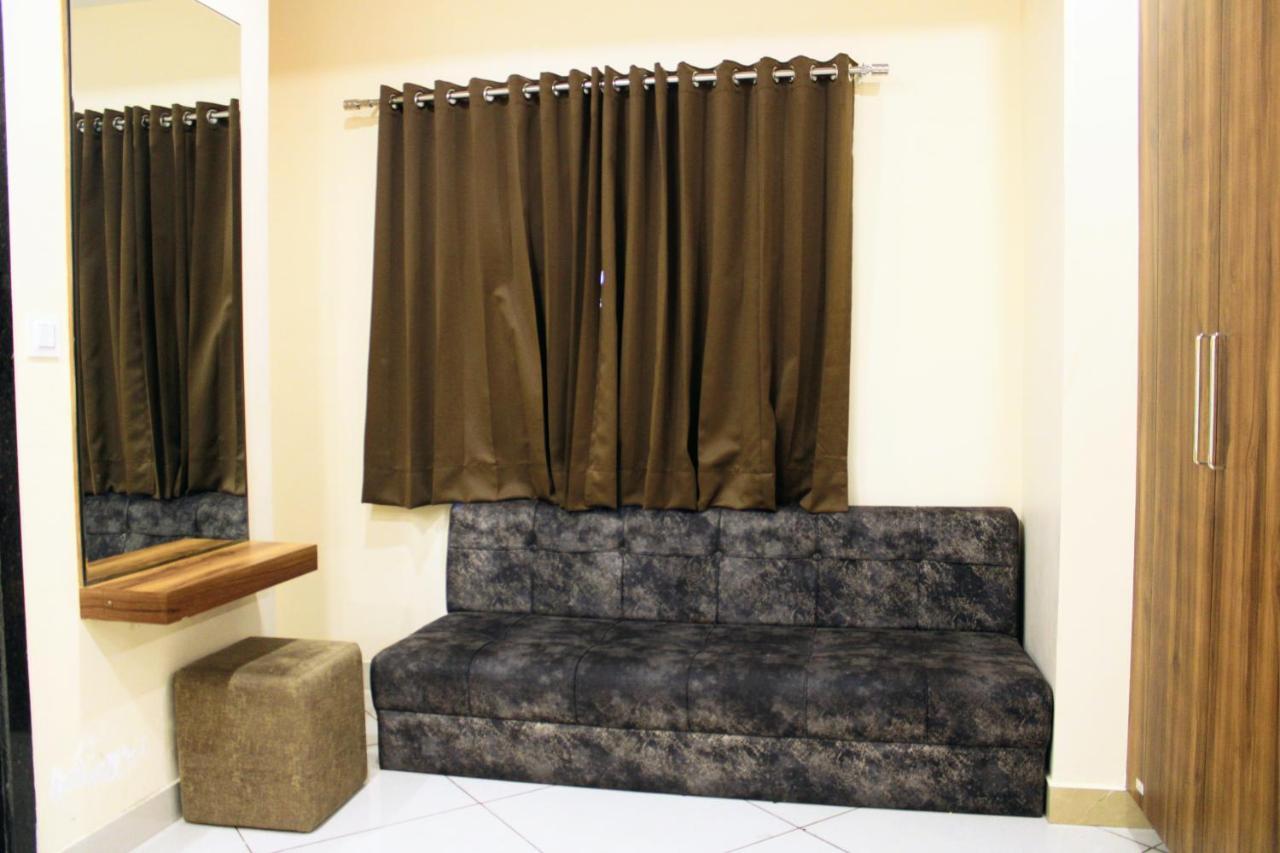 Maruti Group Of Hotels - Shri Naman Nāthdwāra Extérieur photo
