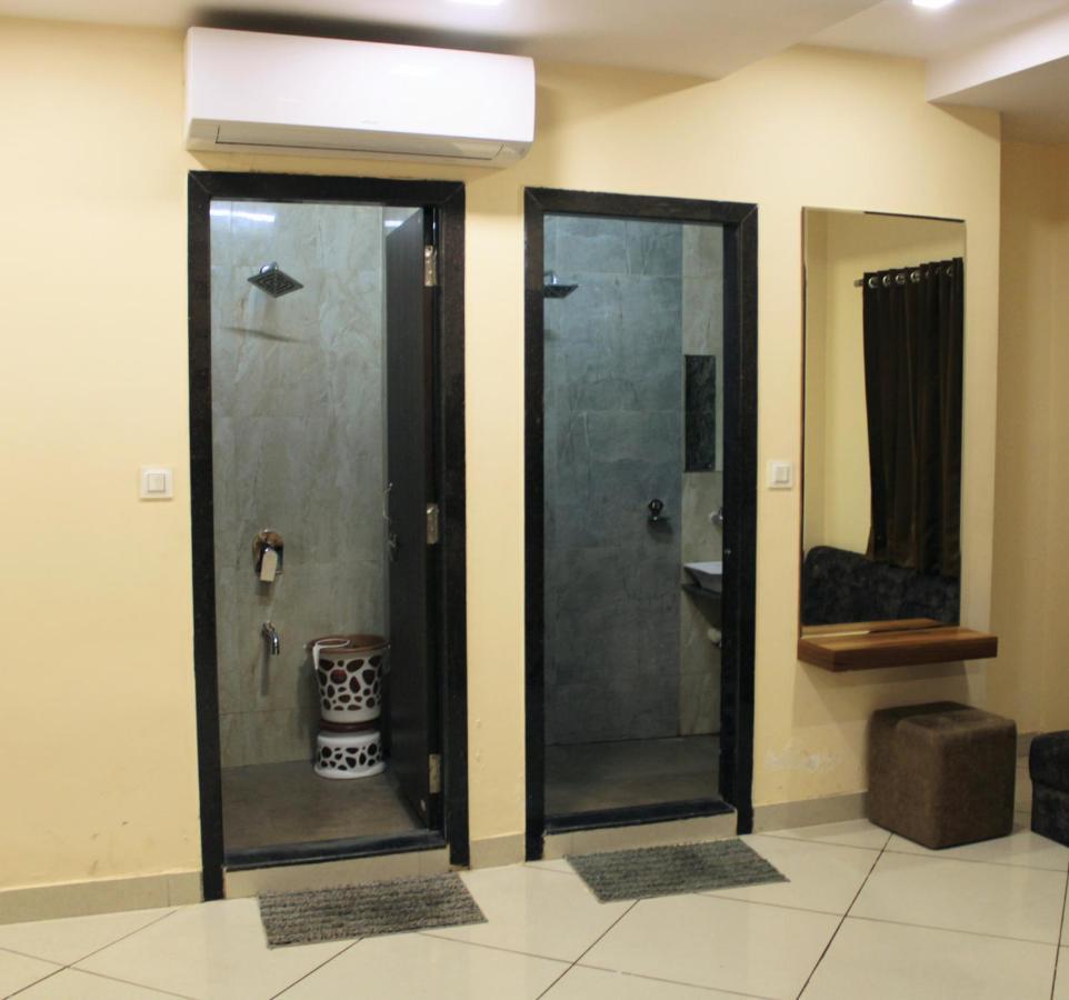 Maruti Group Of Hotels - Shri Naman Nāthdwāra Extérieur photo
