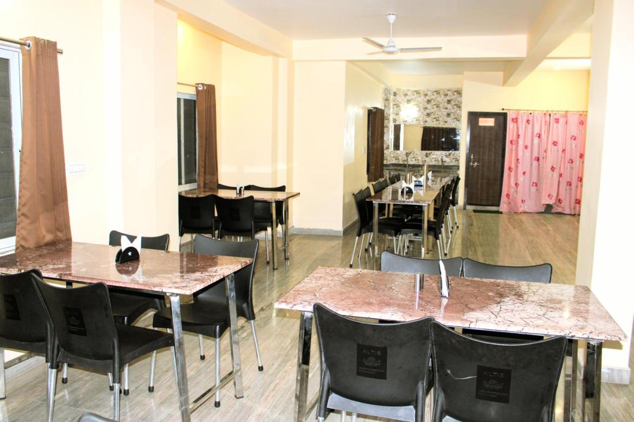 Maruti Group Of Hotels - Shri Naman Nāthdwāra Extérieur photo