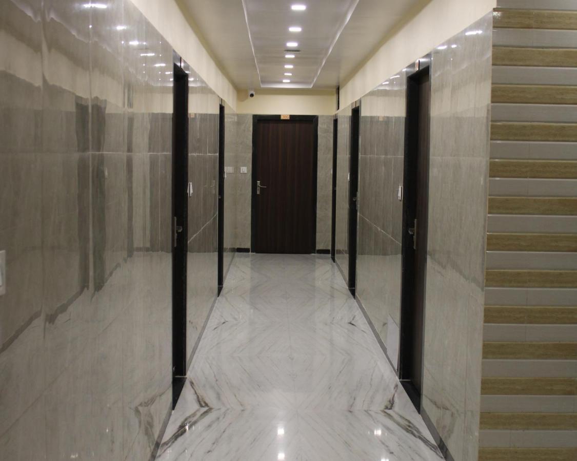 Maruti Group Of Hotels - Shri Naman Nāthdwāra Extérieur photo