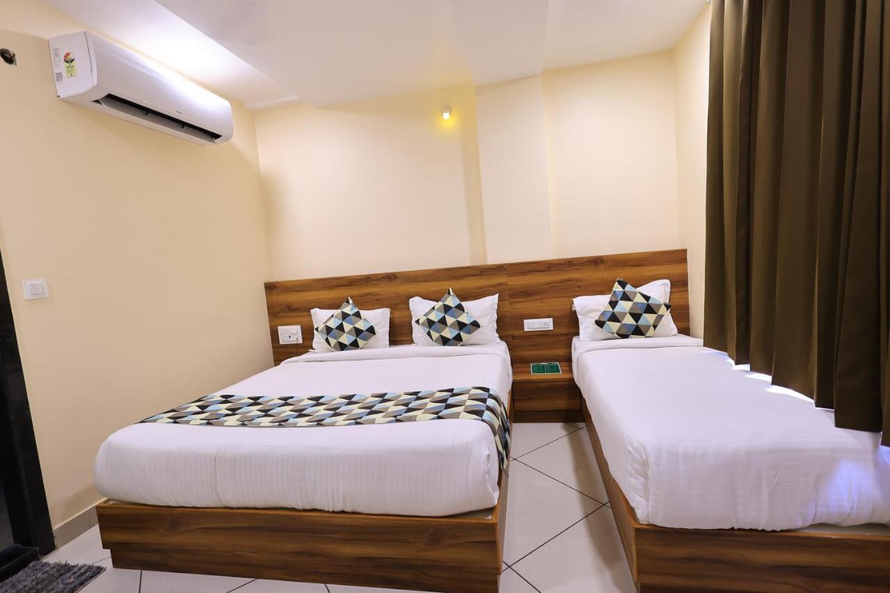 Maruti Group Of Hotels - Shri Naman Nāthdwāra Extérieur photo